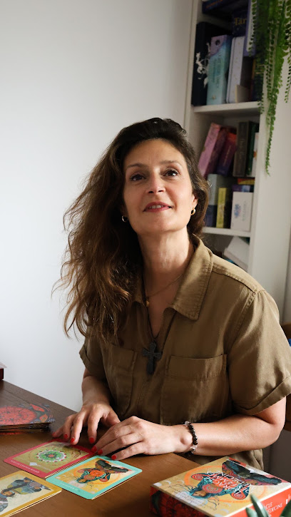 Émilie Holvoet – Soins & Massages Énergétiques, Réflexologue, Magnétiseuse (Formation) Institut De Massage à Villeneuve-d'Ascq