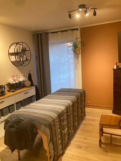 Salon Ely'Hands - Massages et Soins Esthétiques - En congé maternité ❤, Institut de Massage aux Houches