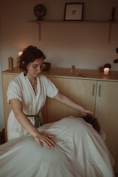 Les Racines Du Sourire, Institut de Massage à Saint-Mathieu-de-Tréviers