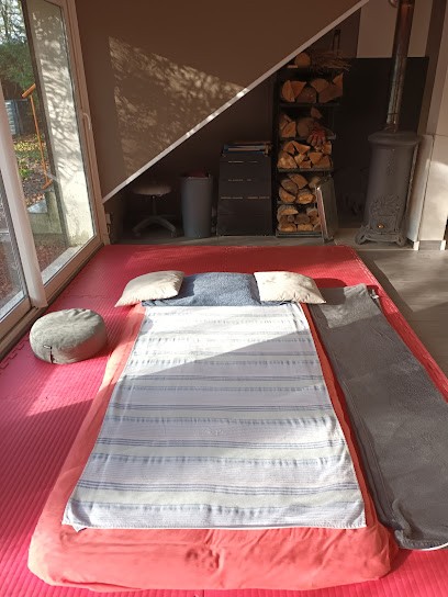Anne Praticienne Shiatsu Aromathérapie, Institut de Massage aux Bréviaires