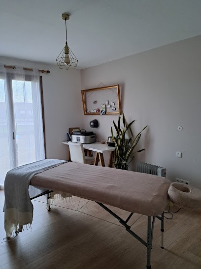 M'toi, praticienne en massages de Bien-être, Institut de Massage à Somsois