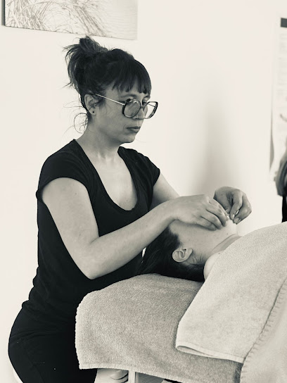 Julie Anache - Accompagnante Bien-Être Institut De Massage à Beaufort-sur-Gervanne