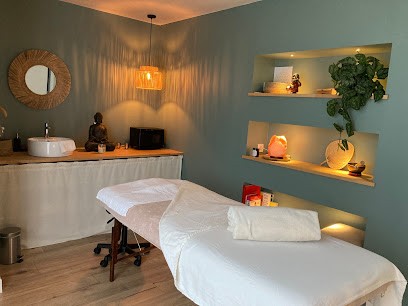 Coralie Naud- Massages & Médecine Chinoise - Drainage Lymphatique - Massage Femme Enceinte - Cupping (ventouses) - Vendée, Institut de Massage à La Caillère-Saint-Hilaire