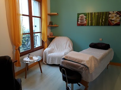 Anaïs Fournier - Massages, LaHoChi (soins énergétiques Et Formation), Institut de Massage à Ruffec