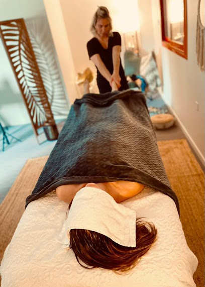 L'eveil Du Phénix | Massages Ayurvédiques | Drainages Lymphatiques Méthode Renata França, Institut De Massage à Val d'Oingt