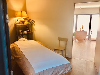 Elodie Neyra Jégouzo - Massages Ayurvédiques et Réflexologie plantaire -, Institut de Massage à Saint-Gildas-de-Rhuys