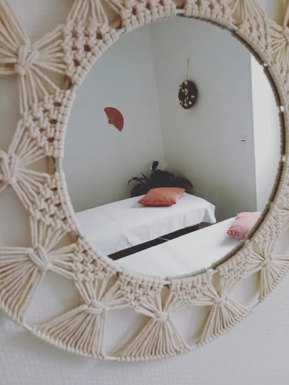 Anita Douce Heure Institut De Massage au Miroir