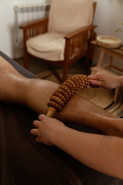 Perrine Save - EPIMELEIA MASSAGE (Bien-Être Sportif Ayurvédique) Madérothérapie Drainage Lymphatique Mortagne-sur-Sèvre, Institut de Massage à Mortagne-sur-Sèvre