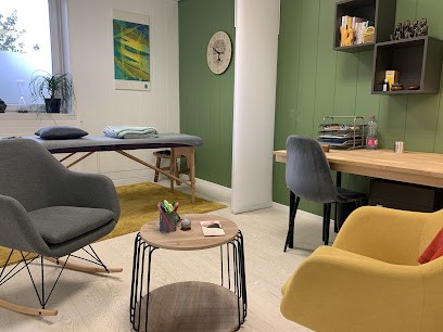 Praticienne En Massages Bien être Muriel AGENIS, Institut de Massage à Oyonnax