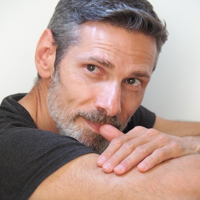 Yannick Castagnet | Massages Bien-être Et Soins énergétiques à Toulouse Et Environs, Perpignan | Passeur De Bien-être, Institut de Massage à Labarthe-sur-Lèze