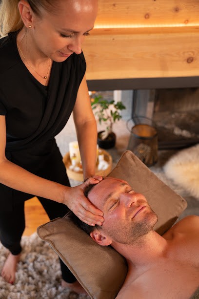 Margo Mazurek - Massages & Soins Esthétiques Serre Chevalier, Institut de Massage à Saint-Chaffrey