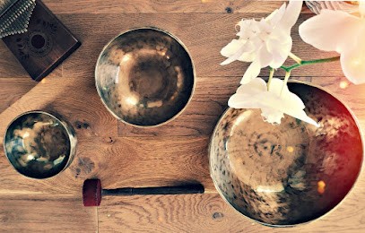 Kampana ābhā, Institut de Massage à Nuaillé