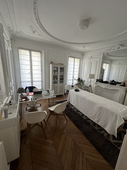 El Helwa Drainage Lymphatique - Massage -Soins De Peaux - Hydrafacial - My Wellness House Paris Institut De Massage à Paris 09