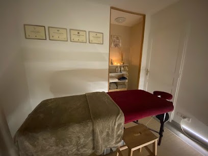 Karusa, Massages Et Onglerie, Institut de Massage à Villemandeur