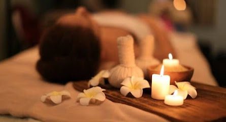 Le Jardin D'hécate. Massage Bien-Être, Réflexologie Plantaire Et Drainage Lymphatique. Institut De Massage à Peymeinade