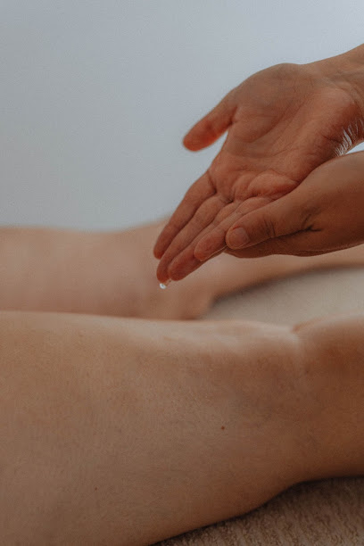 Douceur Cosmique Institut De Massage à Moulès-et-Baucels