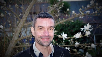 L'Essence Des Mains, Institut de Massage à Saint-Thurien