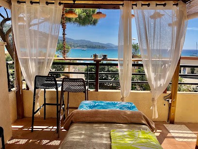 Massage ROOFTOP Vue Sur Mer By Sabeha, Institut de Massage au Lavandou