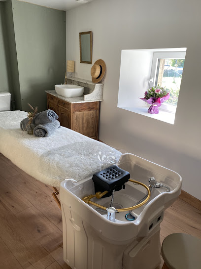 Jura Hair Spa, Institut De Massage à Gizia