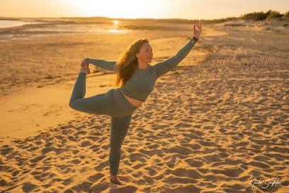 🌺 Chloé Mafana • Énergéticienne ✨ Sonothérapeute ✨ Professeure De Yoga, Institut de Massage aux Mathes