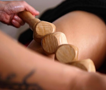 Laura NGUYEN Massages | Drainage Lymphatique • Massage Sportif/scraping • Maderotherapie • Massages Personnalisés, Institut de Massage à Martigues