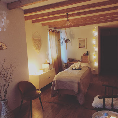 Charlotte Barbier - Massages Et Soins Holistiques - Le Monde De Cha Institut De Massage à Artannes-sur-Indre