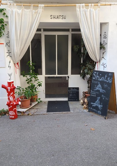 DOJO SHIATSU VALLON, Institut de Massage à Vallon-Pont-d'Arc