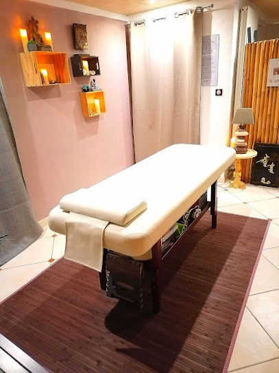 LARZEN MASSEUR MASSAGE RELAXANT SPORTIF BIEN ÊTRE / REIKI/MASSAGE FACIAL, Institut de Massage à Sigean