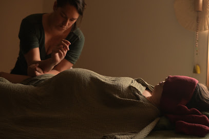 Les Florissantes Massages Bien-Être Pour Femmes, Institut De Massage à Pélussin