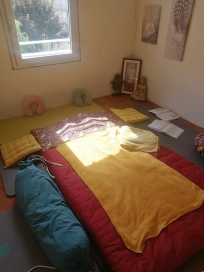 Atelier Du Shiatsu Et Du Do In, Institut de Massage à Lannion