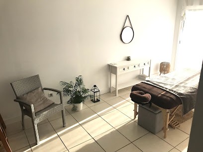 Salon De Kuniko Massage Japonais Pour Femmes Réservation Obligatoire ( E-mail Ou SMS Uniquement), Institut de Massage au Barp