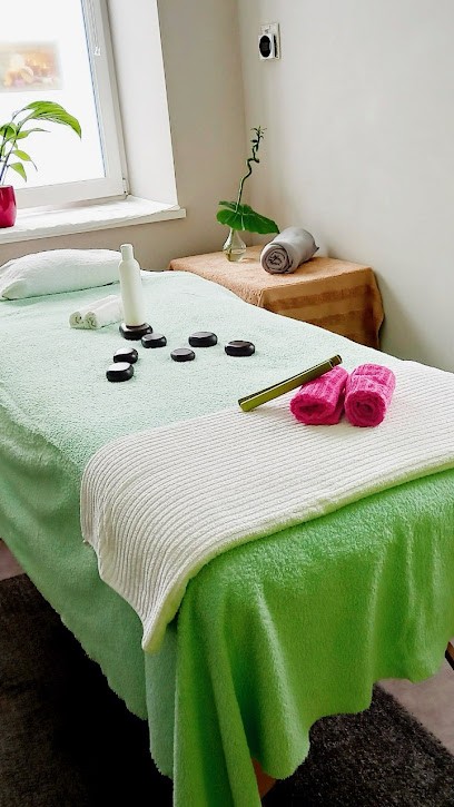 Na shishya na guru, Institut de Massage à Saint-Amant-Tallende
