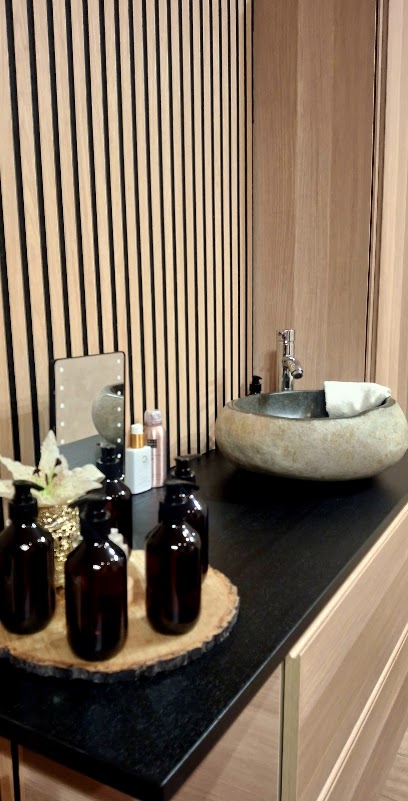 Orraya- Massages Holistiques & Musculaire, Praticienne Emmett Institut De Massage à Neuville-aux-Bois