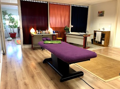 Massages Du Monde - Cécile Hourtané, Institut de Massage à Sainte-Tulle