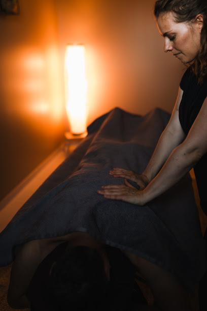 Cecile Anayana - Masseuse Bien Être - Au Cabinet Et À Domicile Institut De Massage à Mons-en-Pévèle
